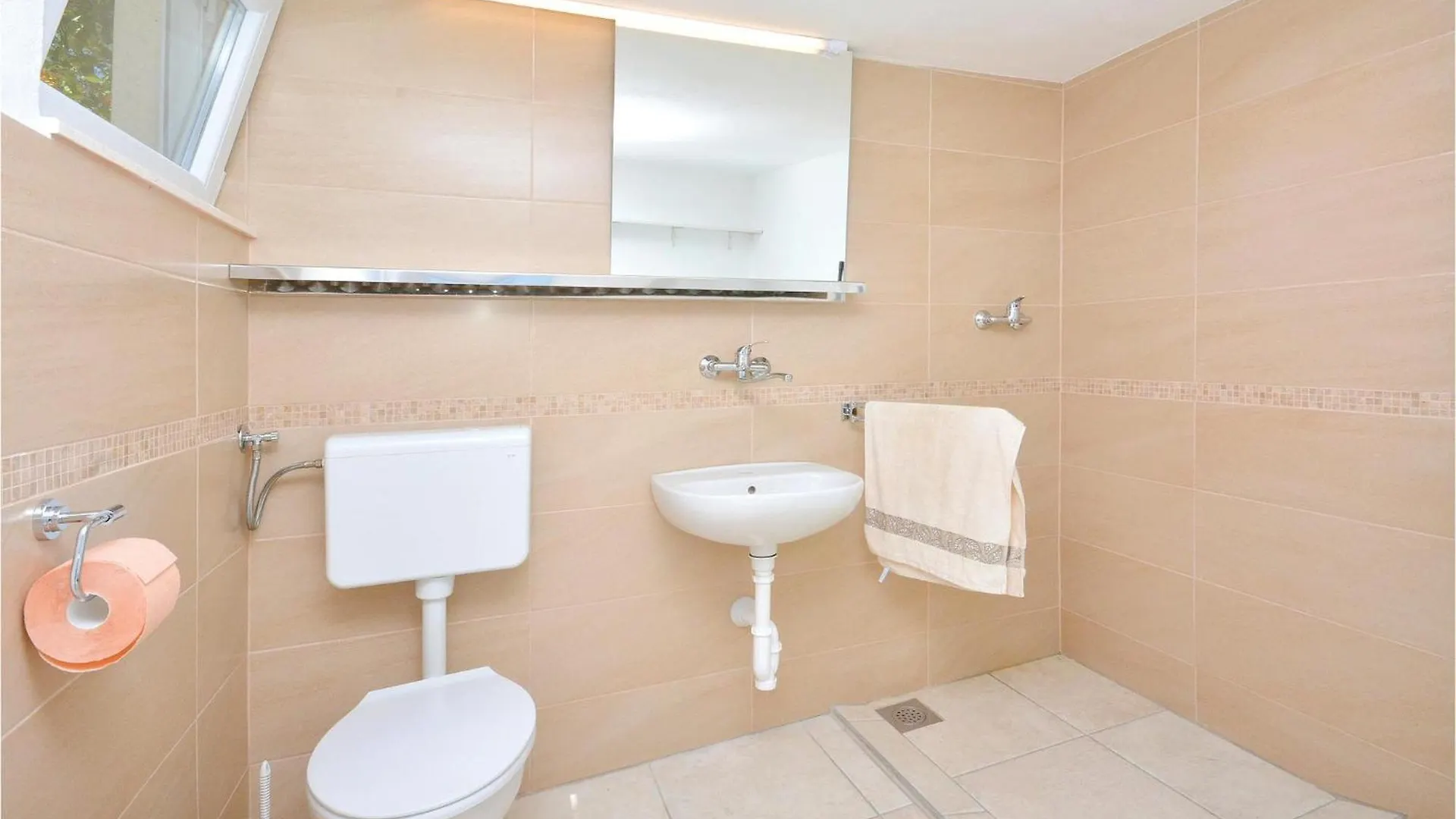 Gorgeous Home In Rudine With Wifi Holiday home Rudine (Kastela)