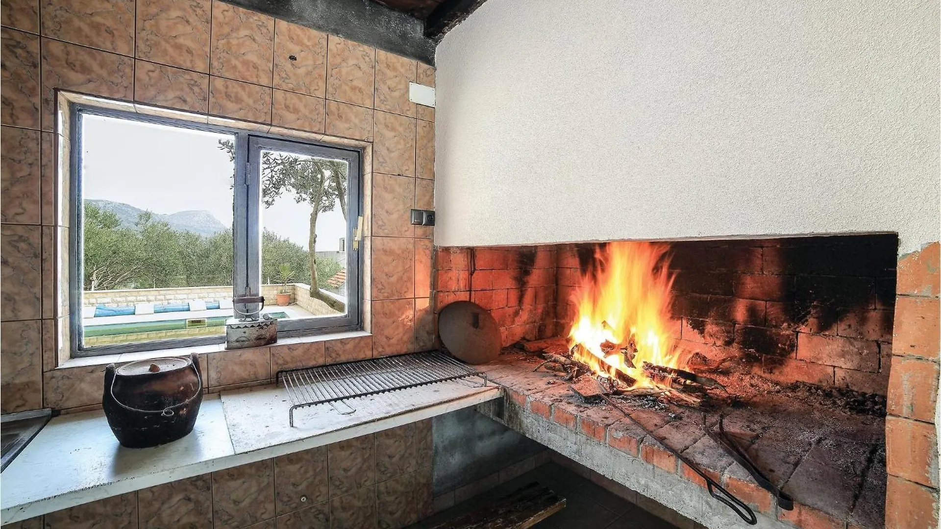 Gorgeous Home In Rudine With Wifi