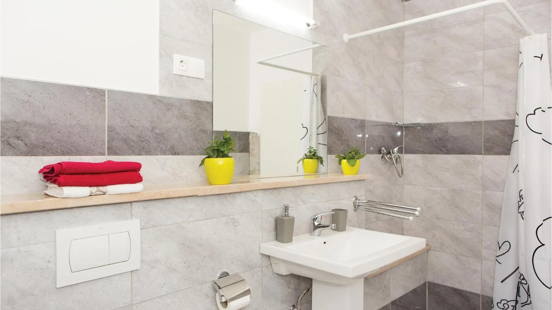 Gorgeous Home In Rudine With Wifi Holiday home